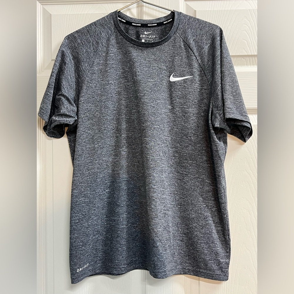 Nike Swim Dri-Fit UPF 40+ Men's Large Gray Short Sleeve T-Shirt - Large - VGUC